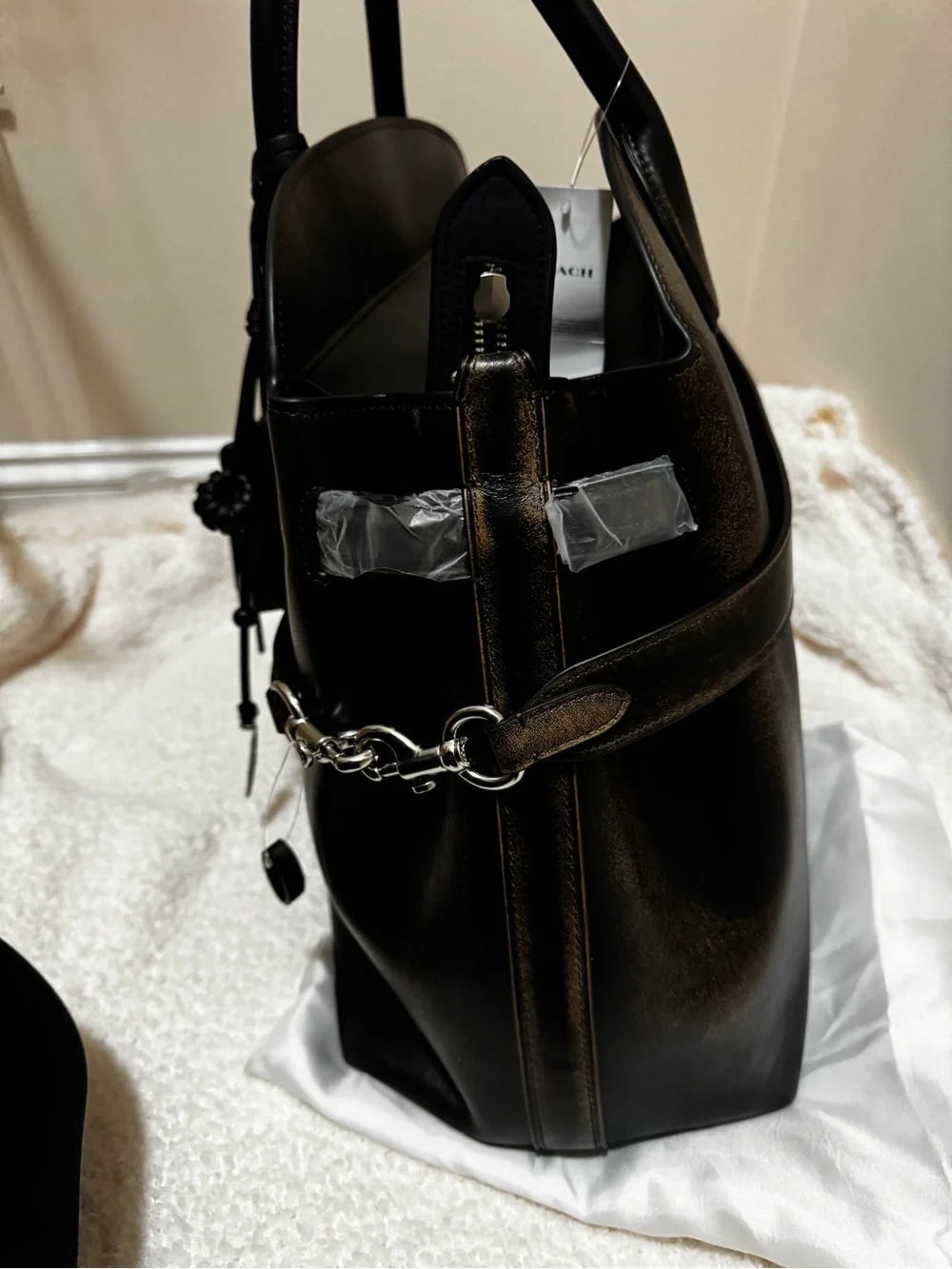 Coach Empire 48 in Loved Leather